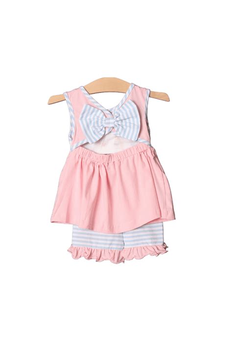 Smocked flamingo - The Smocked Flamingo is a boutique specializing in children’s clothing for every occasion.